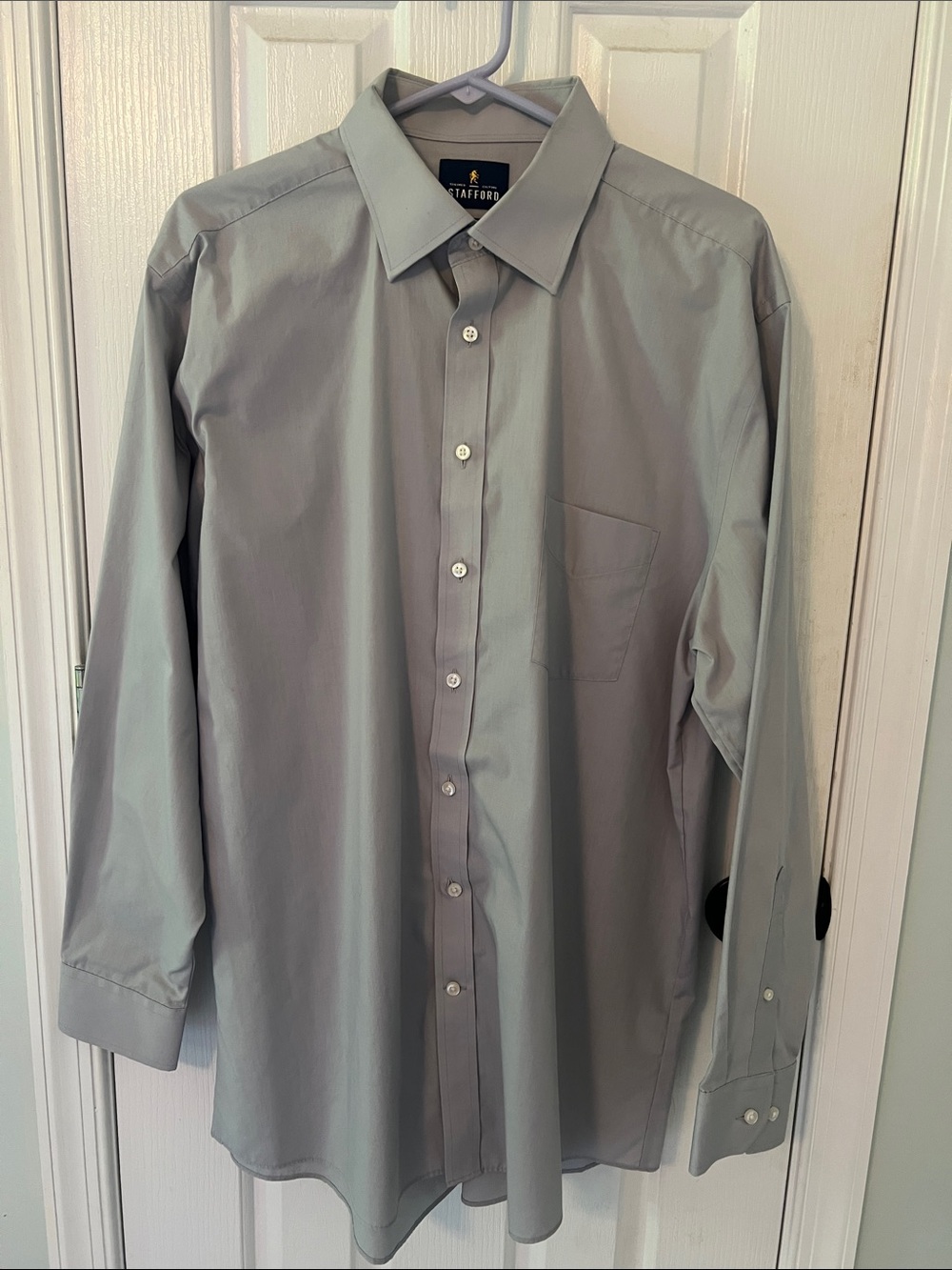 Stafford Men’s Gray Long Sleeve Dress Shirt - Button Front